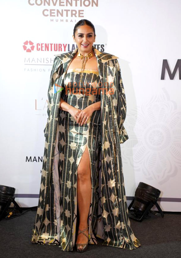 photos ranveer singh alia bhatt and other celebs snapped at the bridal couture show 2023 organized by manish malhotra in mumbai1 3