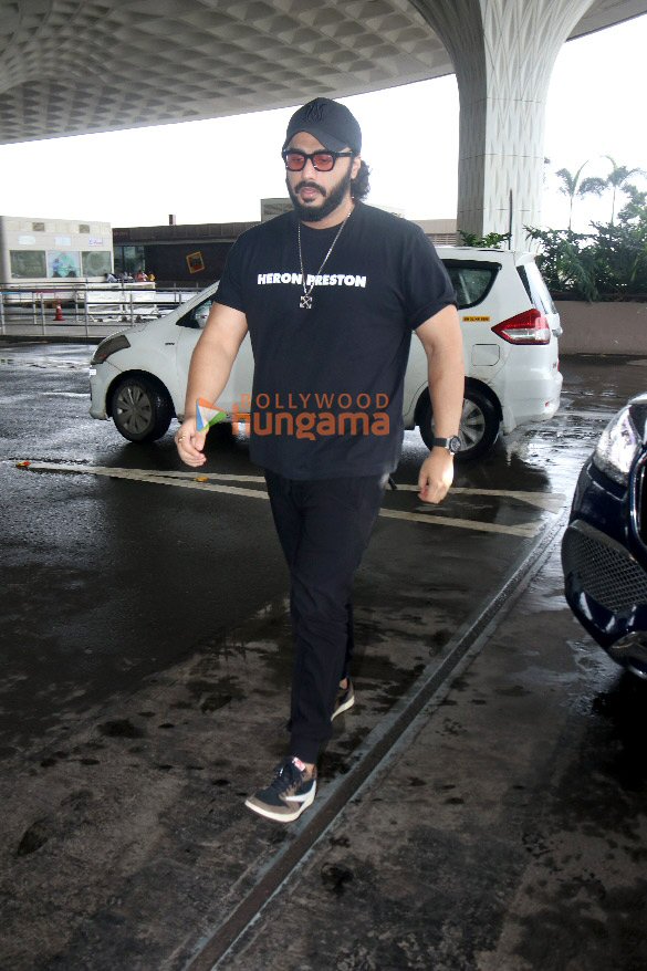 photos shilpa shetty sherlyn chopra bhumi pednekar and others snapped at the airport 5