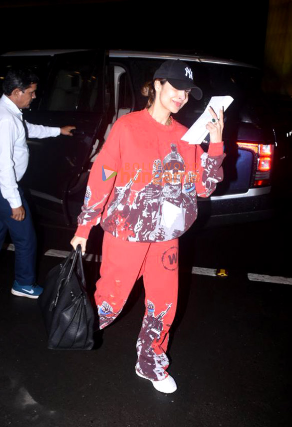 photos sidharth malhotra kiara advani disha patani and others snapped at the airport 3