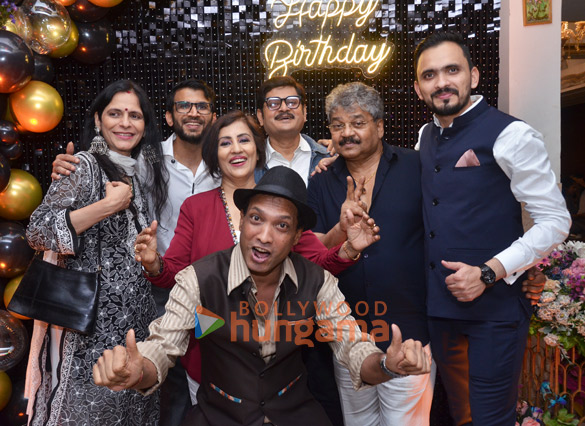 photos sonu nigam arun govil others snapped at anup jalotas 70th birthday party 9