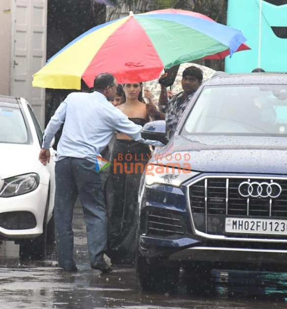 photos tamannaah bhatia shruti haasan and angad bedi spotted on location for a shoot in bandra 5