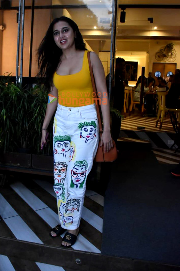 photos tejasswi prakash snapped at farmers cafe in bandra 3
