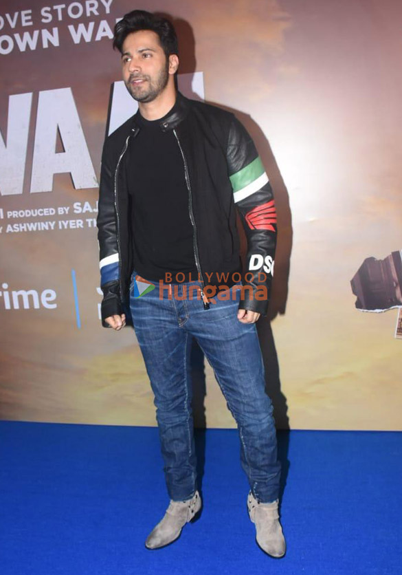 photos varun dhawan and janhvi kapoor snapped promoting their film bawaal 6