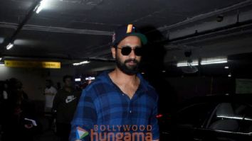 Photos: Vicky Kaushal snapped at the airport
