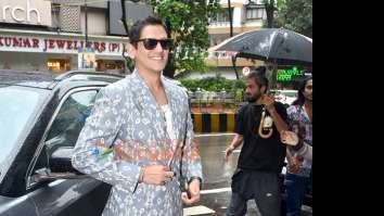 Photos: Vijay Varma snapped in Khar