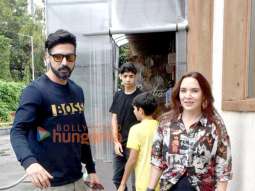 Photos: Zayed Khan snapped with his family at Bastian in Worli