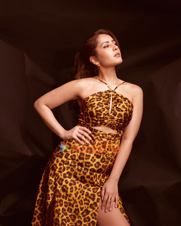 raashii khanna 1 22