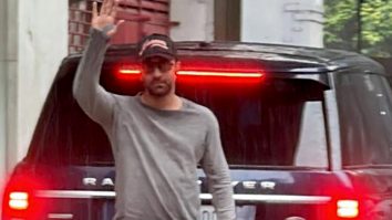 Ranbir Kapoor waves at paps as he gets clicked in the city