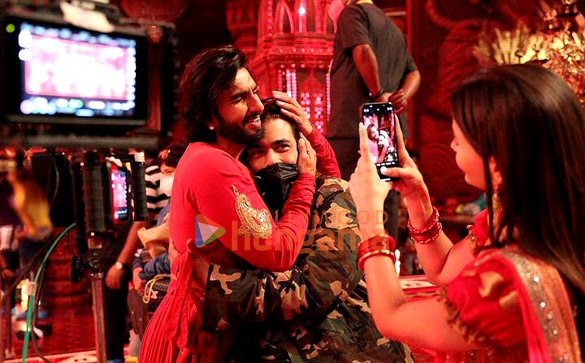 rocky aur rani kii prem kahaani 1 9