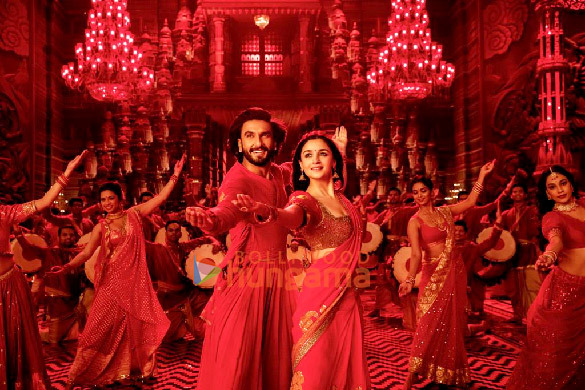 rocky aur rani kii prem kahaani 2 11