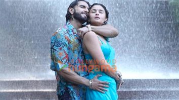 Movie Stills Of The Movie Rocky Aur Rani Kii Prem Kahaani