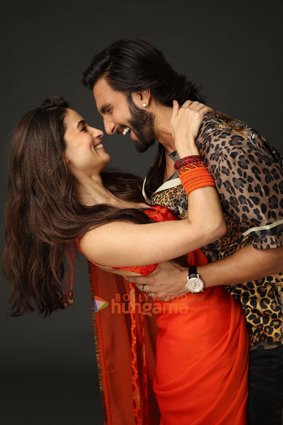 rocky aur rani kii prem kahaani 990 4