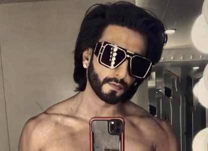 Hey Ranveer Singh, only you could have carried off those pants-view HQ  pics! - Bollywood News & Gossip, Movie Reviews, Trailers & Videos at