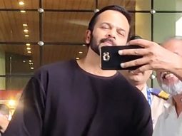 Rohit Shetty looks absolutely cool in a black tshirt at the airport