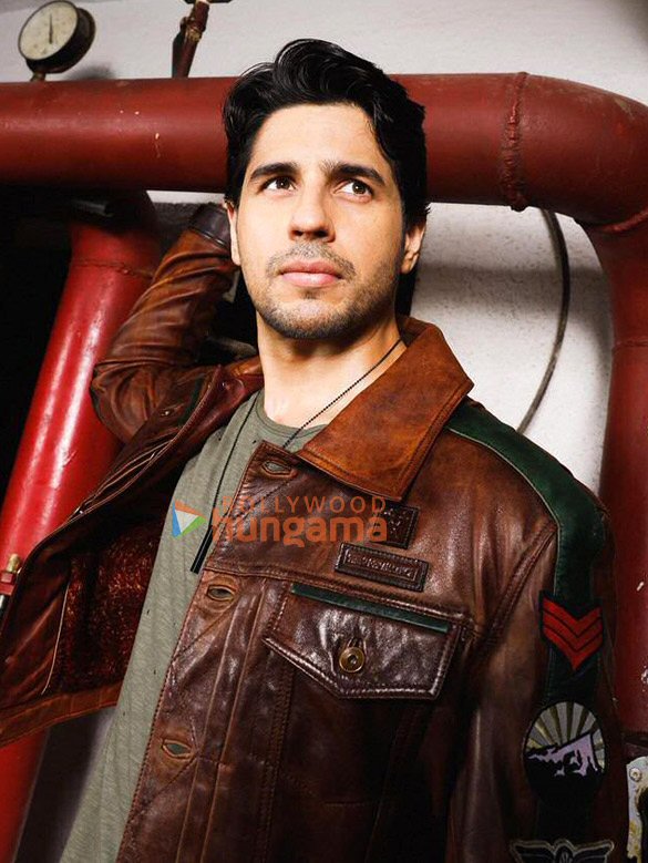 sidharth malhotra 1 32