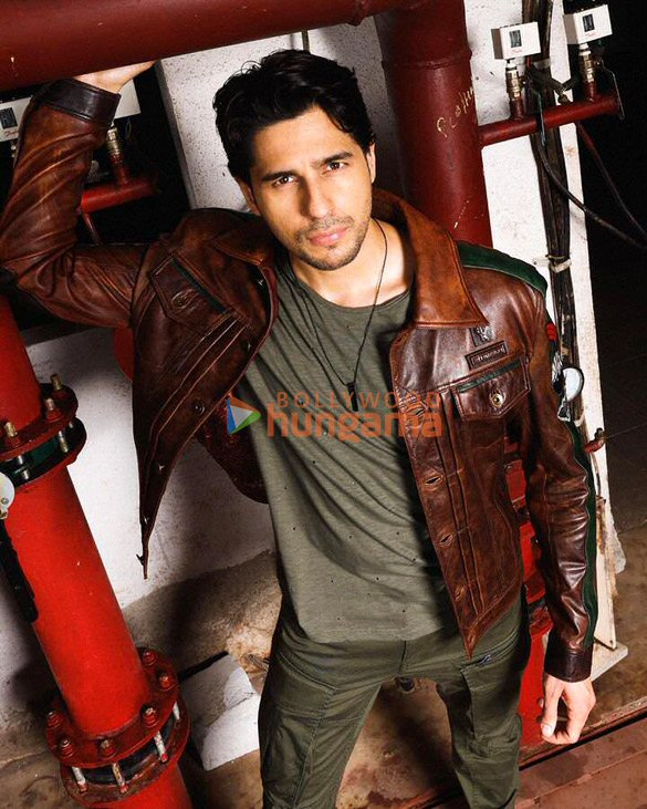 sidharth malhotra 3 27
