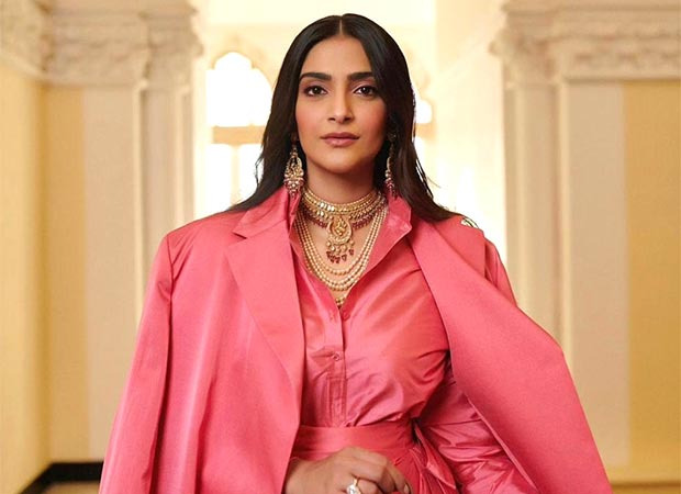 Sonam Kapoor and Natalie Portman invited by Dior for Autumn-Winter 2023-2024 show in Paris