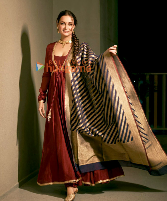 dia mirza 3 54