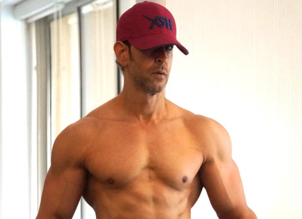 Hrithik Roshan sets the internet ablaze with his sizzling transformation; see post