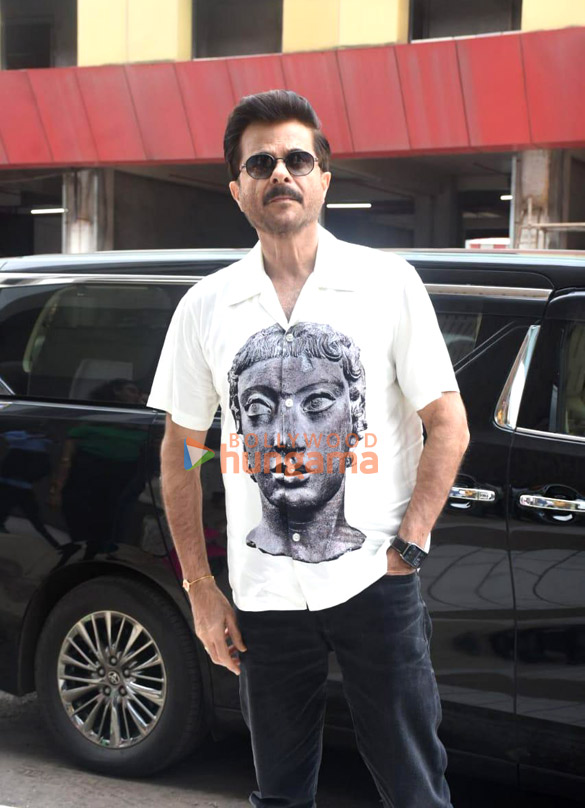 photos anil kapoor snapped in andheri 5