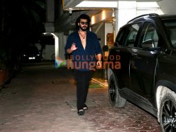 Photos: Arjun Kapoor snapped in Juhu