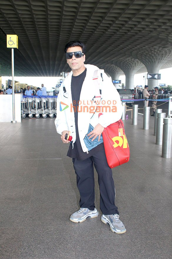 photos bhumi pednekar sherlyn chopra janhvi kapoor and others snapped at the airport 9