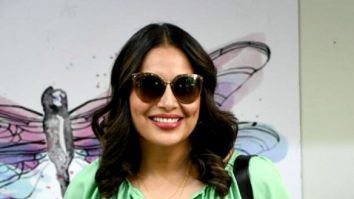 Photos: Bipasha Basu snapped at a salon in Khar