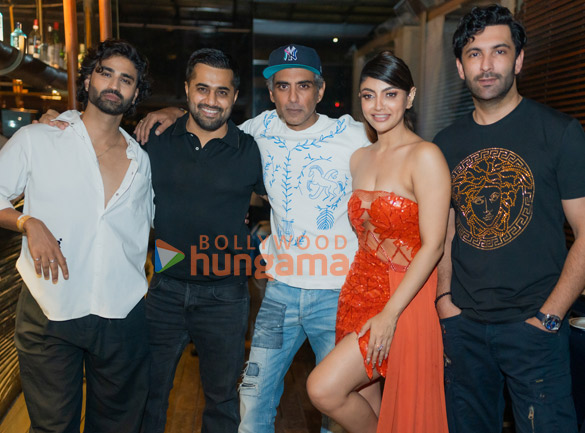 photos celebs attend akanksha puris birthday bash 14