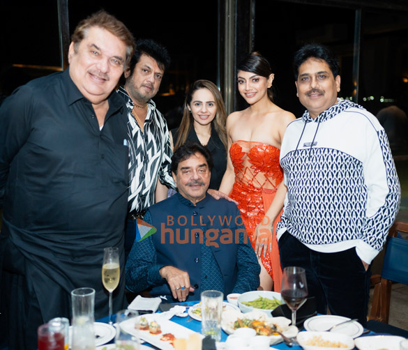 photos celebs attend akanksha puris birthday bash 15