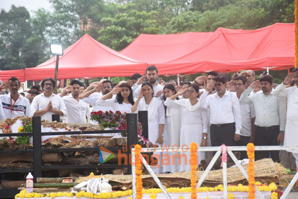 photos celebs attend nitin chandrakant desais funeral 0112 2