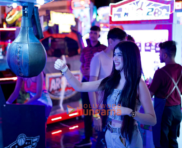 photos celebs clicked at 9th anniversary celebration of shott mumbai 6