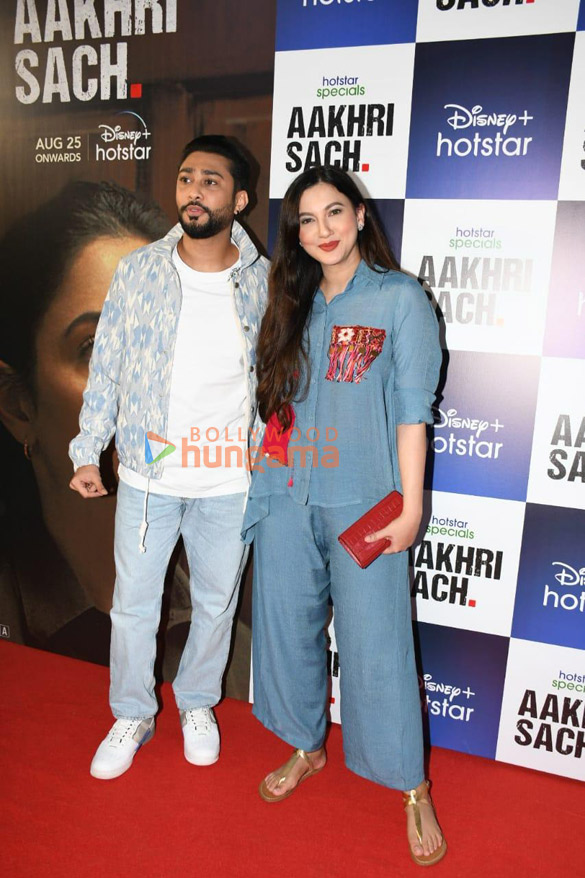 photos celebs grace the premiere of aakhri sach 18