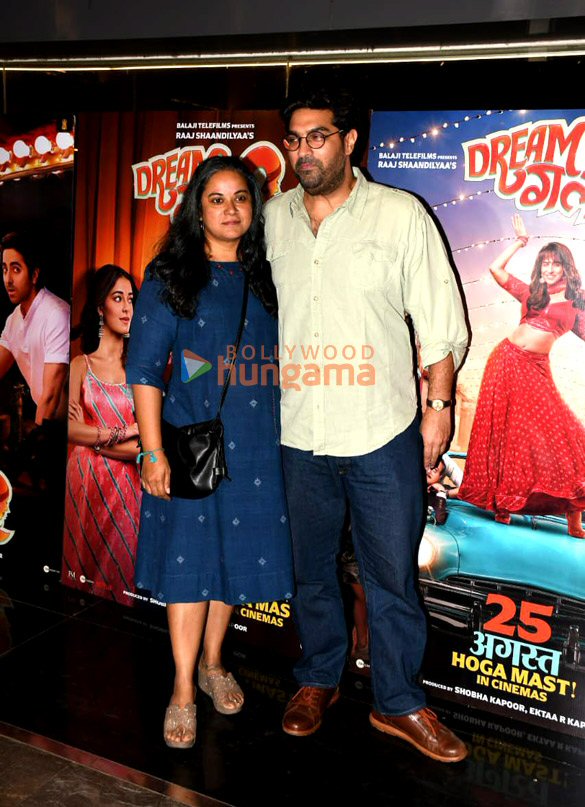 photos celebs grace the premiere of dream girl 2 27
