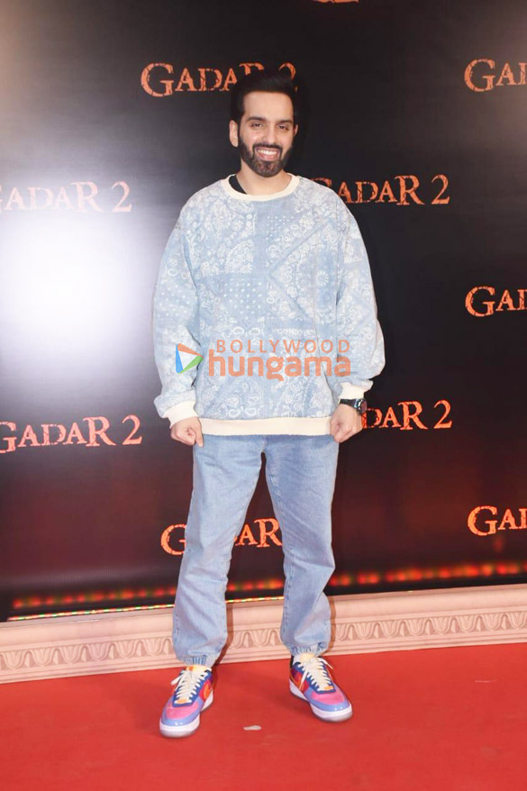 photos celebs grace the premiere of gadar 2 1