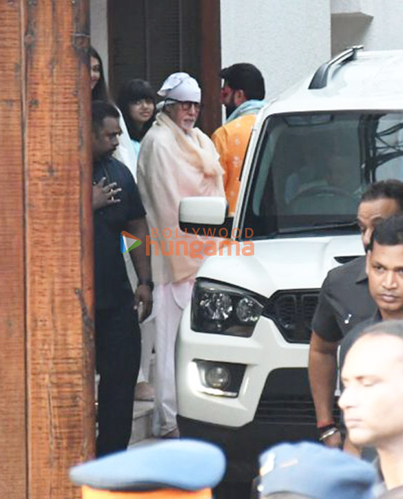 photos chief minister of west bengal mamata banerjee visits amitabh bachchan house at his residence in juhu 1