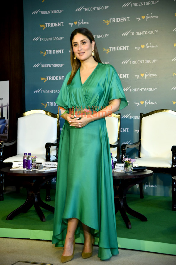 Photos: Kareena Kapoor Khan snapped at Aero City in New Delhi