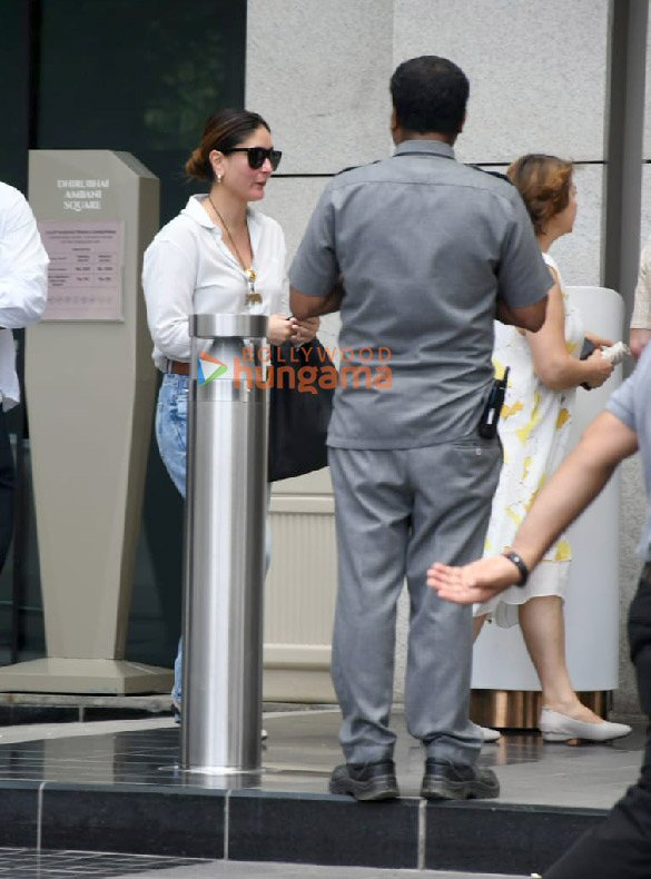 photos kareena kapoor khan spotted in bkc 2