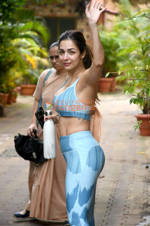 photos malaika arora and kubbra sait spotted outside diva yoga in bandra 5
