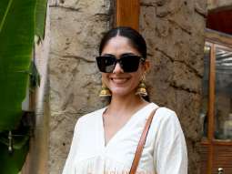 Photos: Mrunal Thakur snapped with family in Juhu for Rakshabandhan 2023