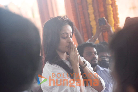 photos nitin chandrakant desais funeral 10