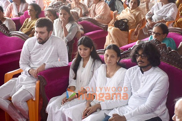 photos nitin chandrakant desais funeral 5