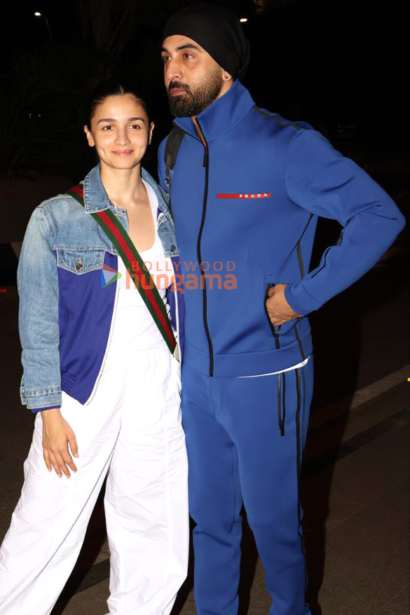 photos ranbir kapoor and alia bhatt snapped at the airport 3 9