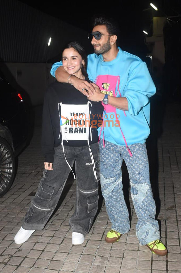 photos ranveer singh alia bhatt and karan johar snapped promoting their film rocky aur rani kii prem kahaani at pvr juhu 6