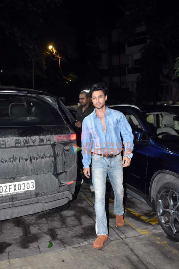 photos salman khan and aayush sharma snapped at arbaaz khans home for her birthday celebrations 6