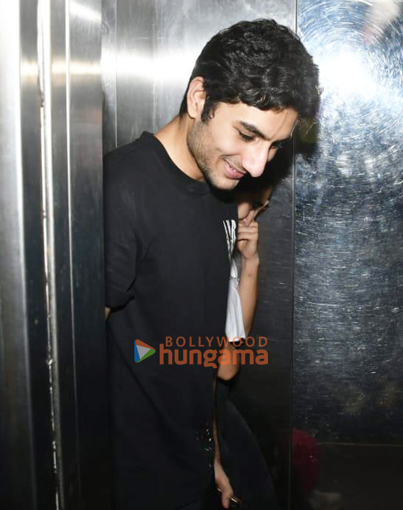 photos sara ali khan and ibrahim ali khan snapped in juhu 1