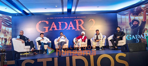 photos sunny deol anil sharma and utkarsh sharma attend gadar 2 success press conference more 2