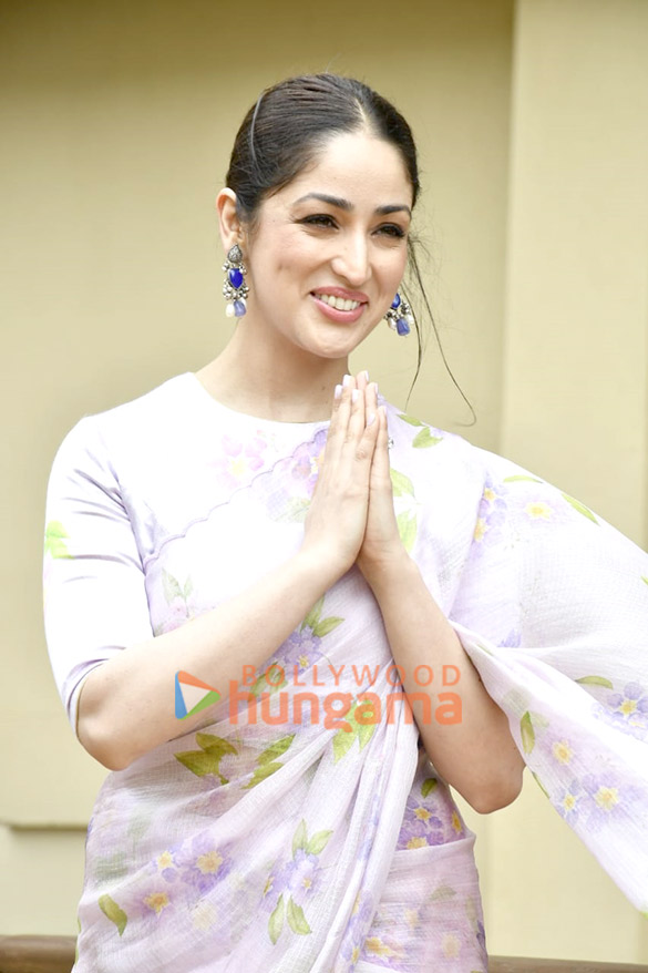 photos yami gautam dhar and pankaj tripathi snapped promoting omg 2 at jw marriott 1