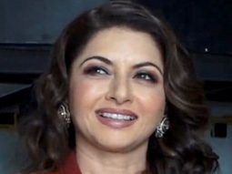 Ravishing in red, Bhagyashree!