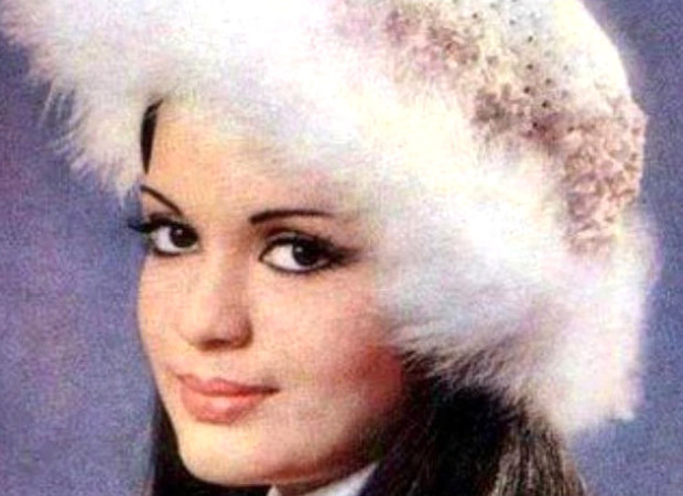 Zeenat Aman shares throwback picture and recalls an admirer's gift; says, “I popped it open and in it lay…”
