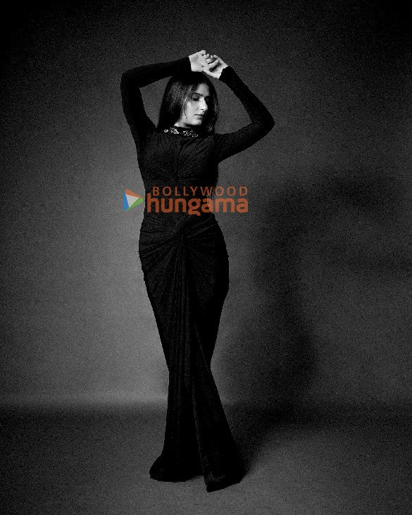 fatima sana shaikh 4 20